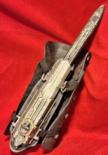 Assassin creed hidden blade - hidden,
